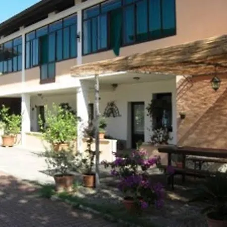 Casa di campagna Il Vigneto Affittacamere Manerba del Garda